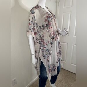 Woven Heart Floral Kimono Boho Top Open-front Cover Up Wrap Metallic Accent.